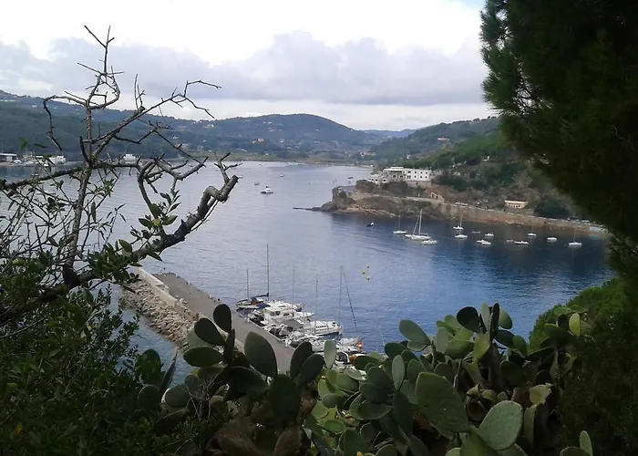 Casa Vacanze Porto Azzurro *